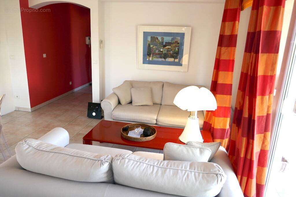  Vente en Nue-Propriété – Usufruit Viager Réservé sur F80ans - Appartement F2/3 de standing à Sanary-sur-Mer (83110) - photo 5