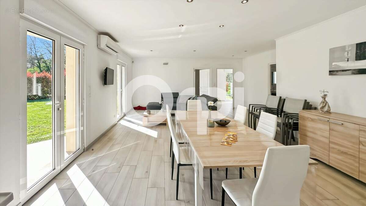 Maison à SAINT-ALBAN-AURIOLLES