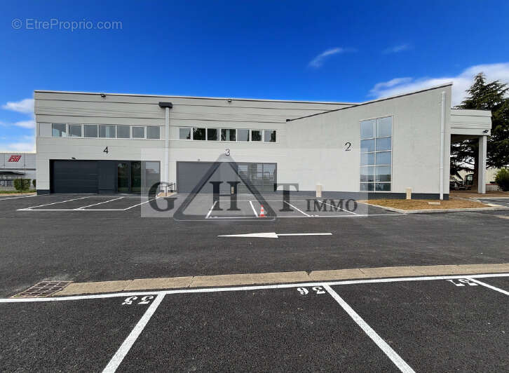 Entrepot 274 m² a vendre a fontenay tresigny - photo 4