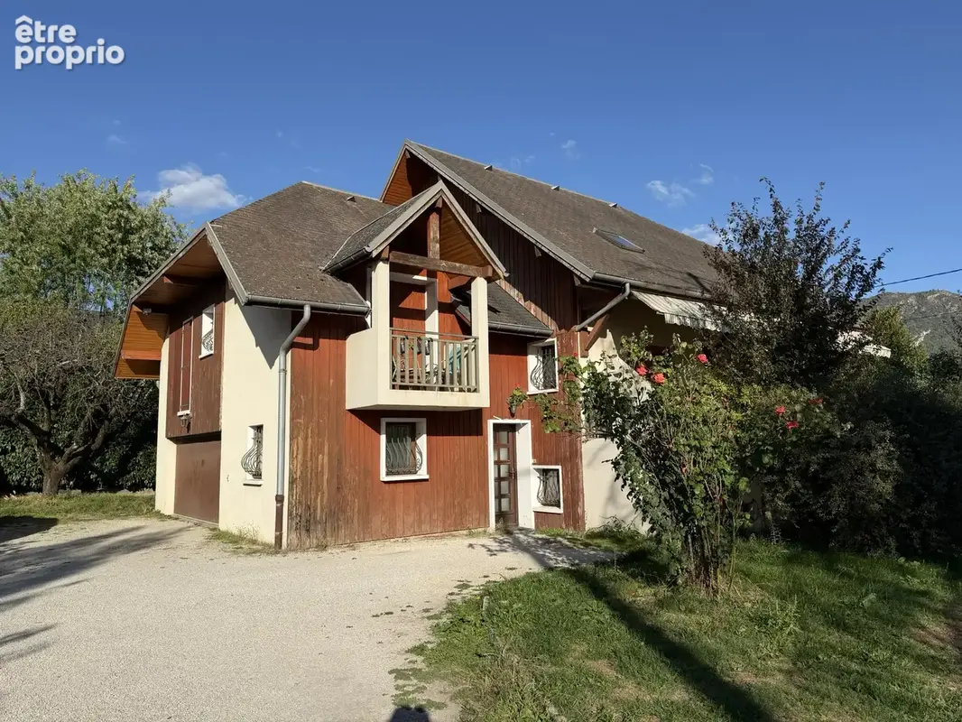 Grande villa T6 avec terrain - photo 3