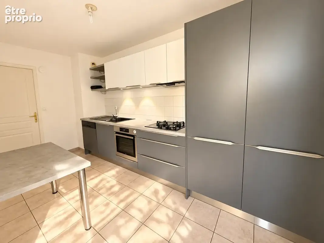 Idéalement situé à Koenigshoffen (67200), Appartement 3 pièces avec terrasse, cave et garage. - photo 4