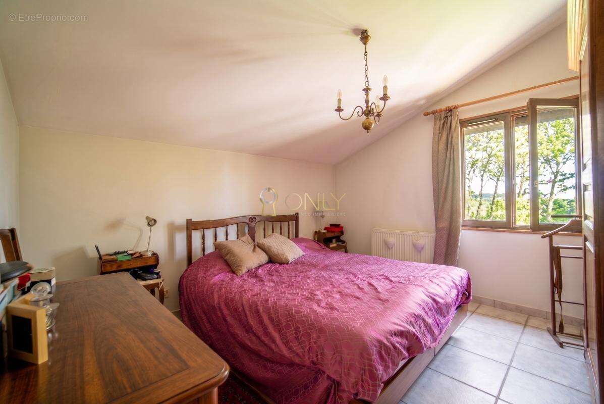Poleymieux-au-Mont-d'Or-Maison- 116m²-4 pièces - photo 10