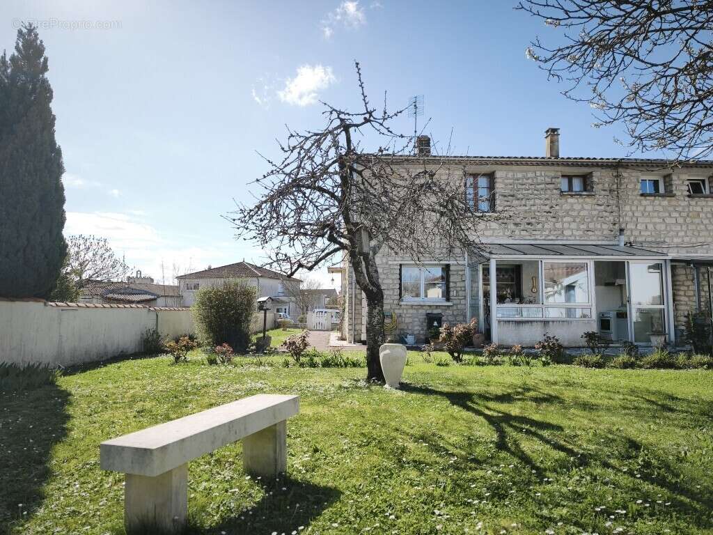 Maison à PONS