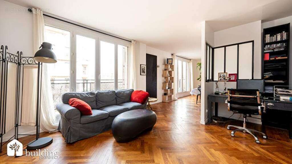A vendre - Neuilly-sur-Seine Duc d'Orléans - Appartement 6 pièces avec balcon de 119 m² - photo 6