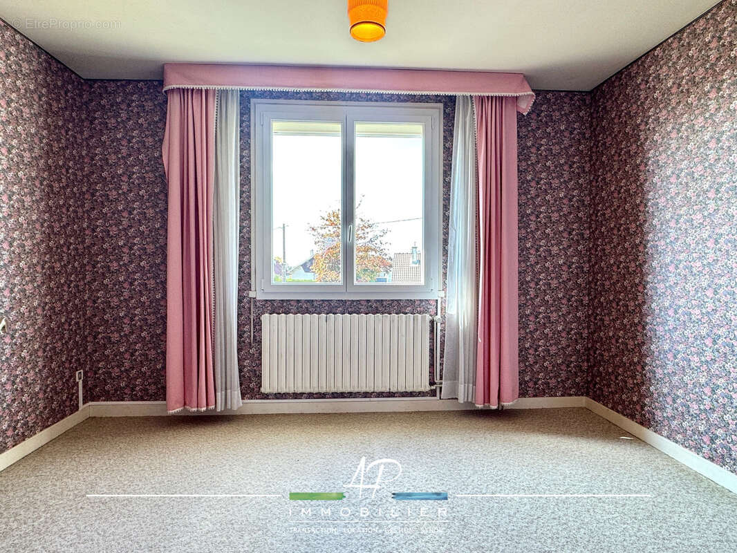 Maison à BELLENEUVE