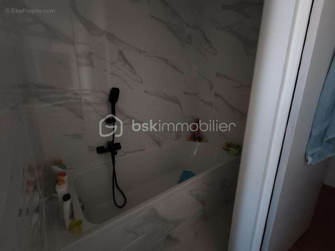  Maison familiale rénovée – 8 pièces – 150 m² – Secteur calme - photo 19