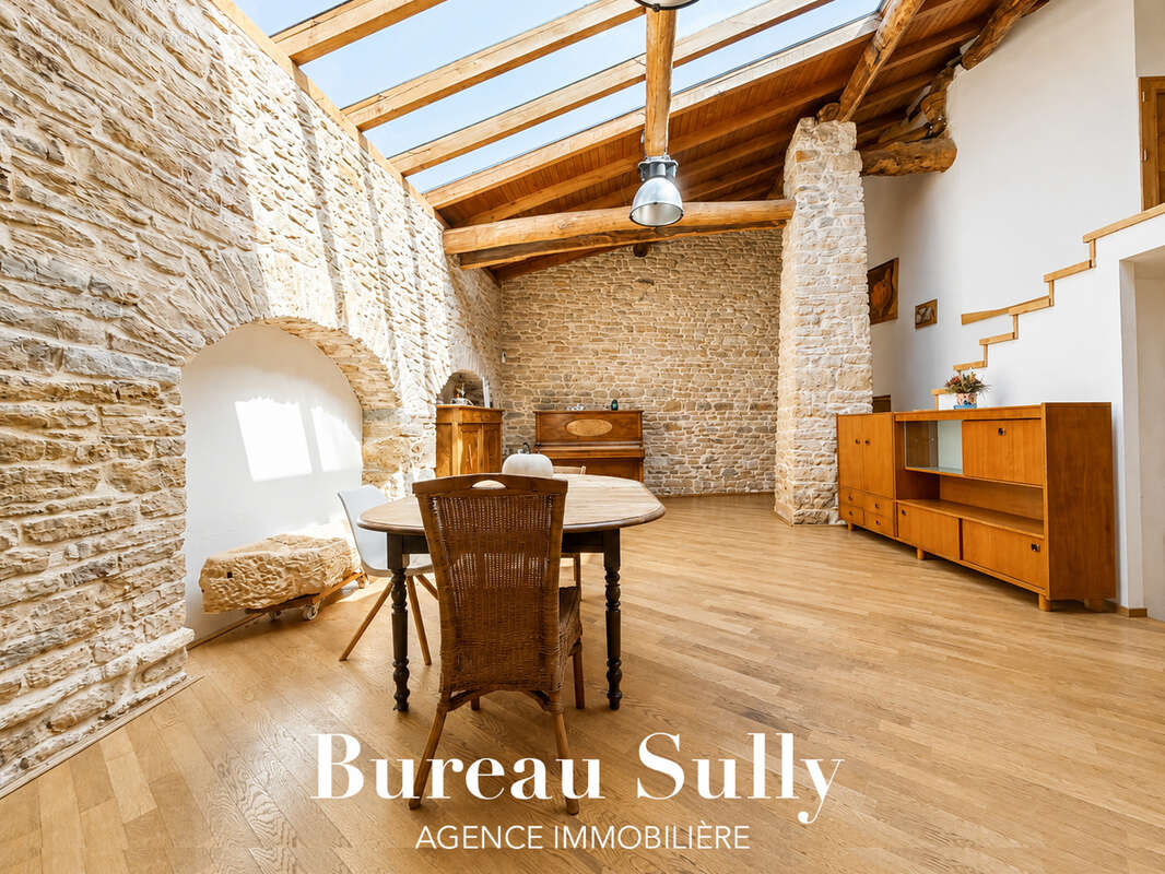 Maison à POLEYMIEUX-AU-MONT-D'OR