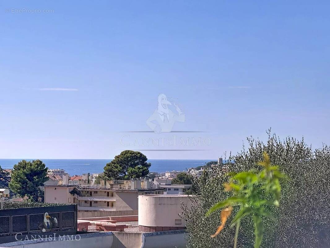 Appartement à LE CANNET