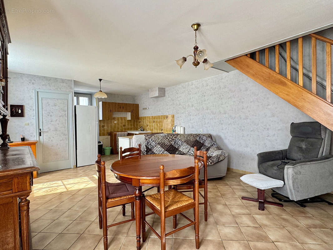 Maison à SURGERES