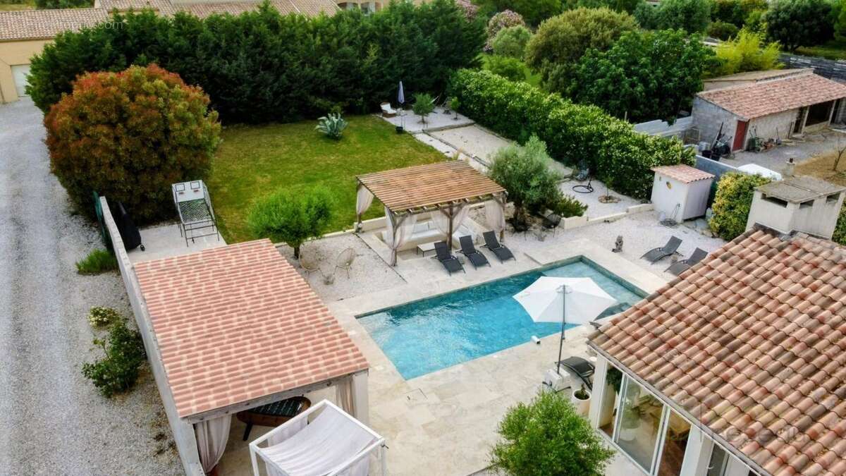 Maison 216 m² à Plaissan  - photo 3