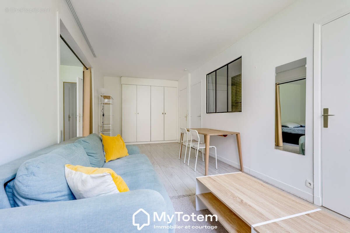 Appartement à PARIS-10E