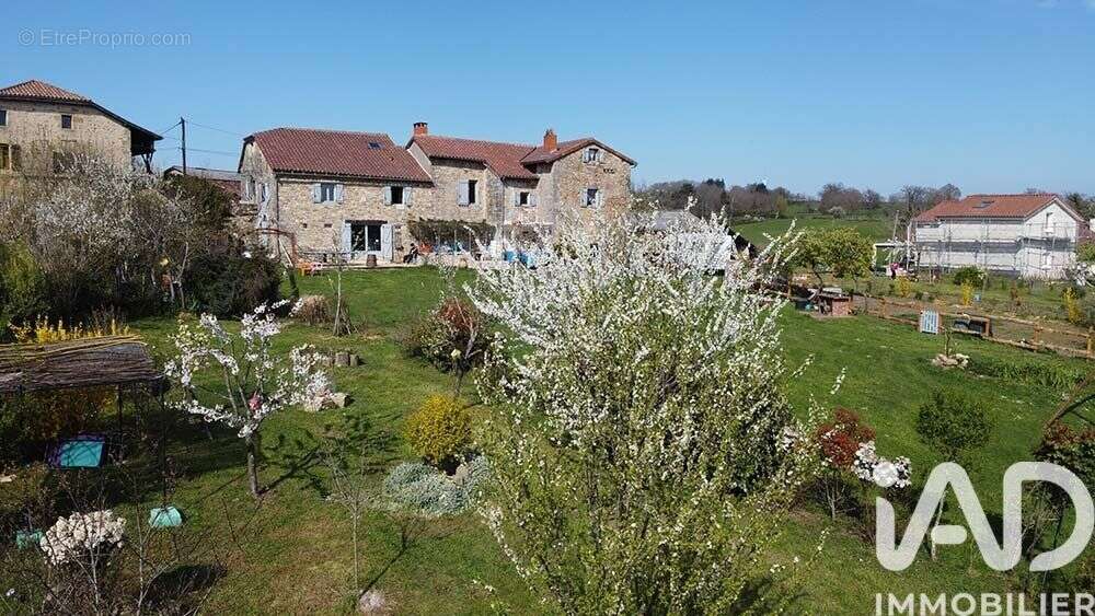 Maison 186 m² à Lunan  - photo 3