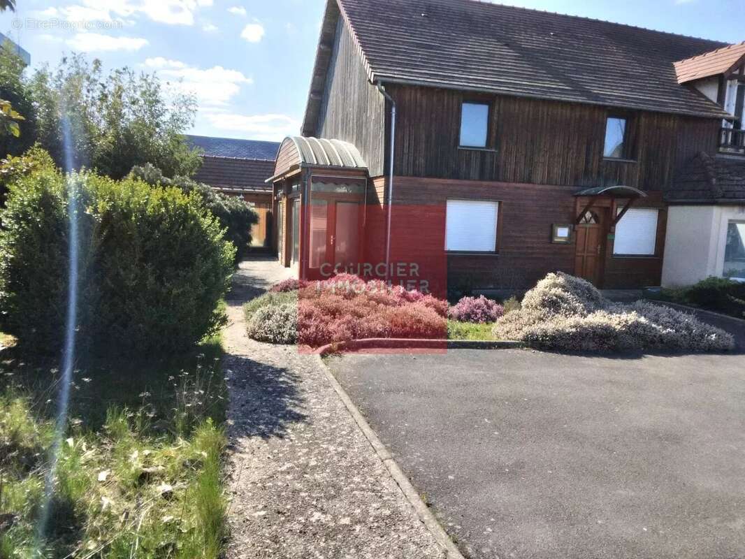 Maison à COURTENAY