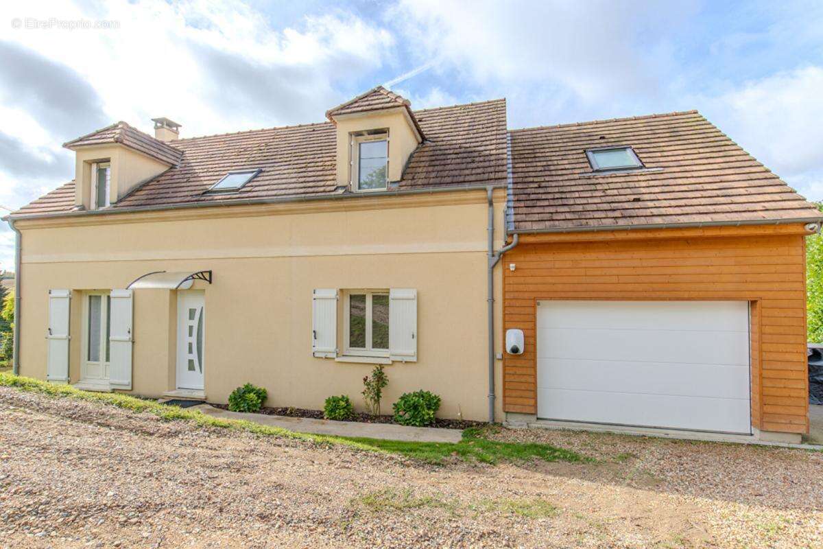 Maison à JAMBVILLE