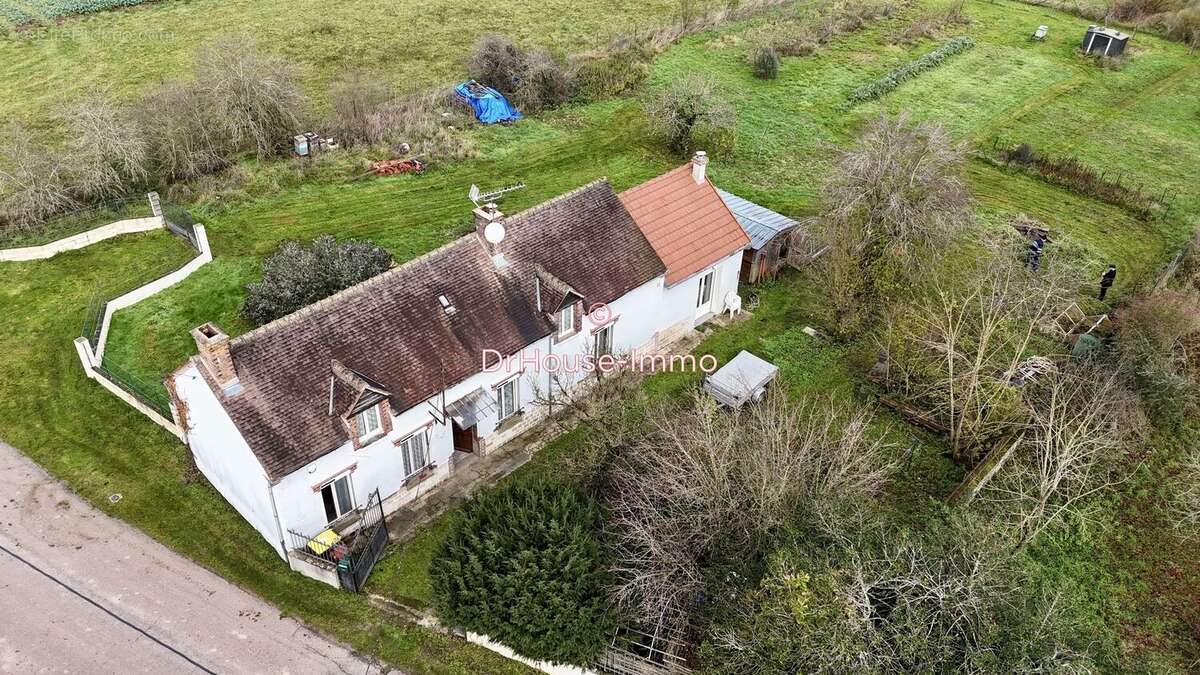 Maison à PERS-EN-GATINAIS