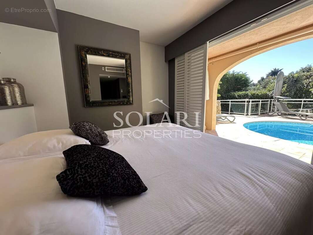 Maison à MANDELIEU-LA-NAPOULE