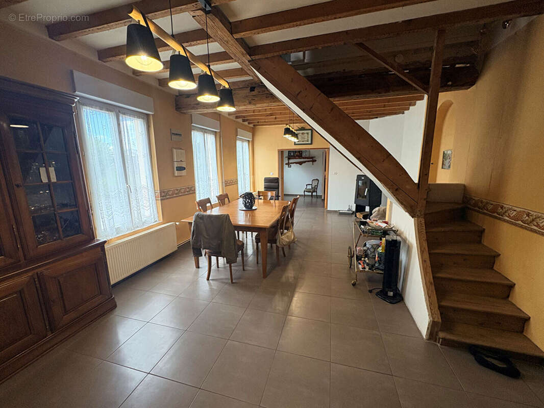 Maison Homblieres 5 pièce(s) 150 m2 - photo 3