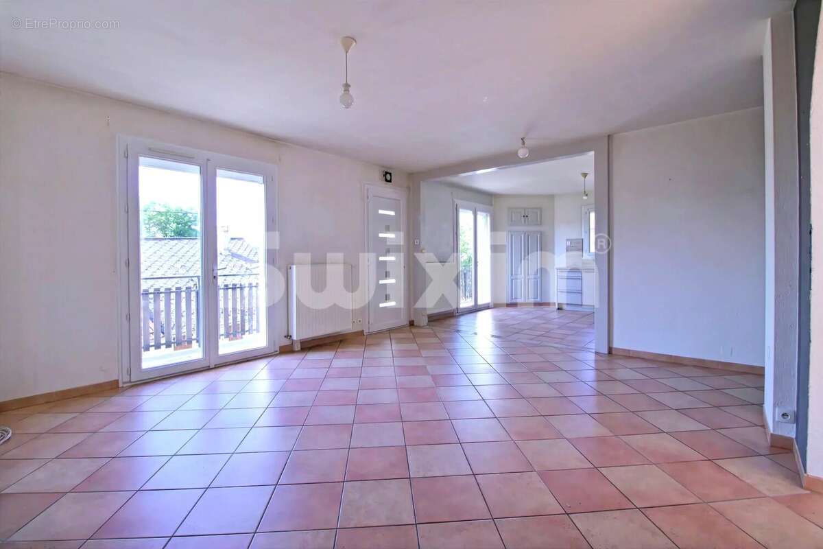 Maison à CULOZ