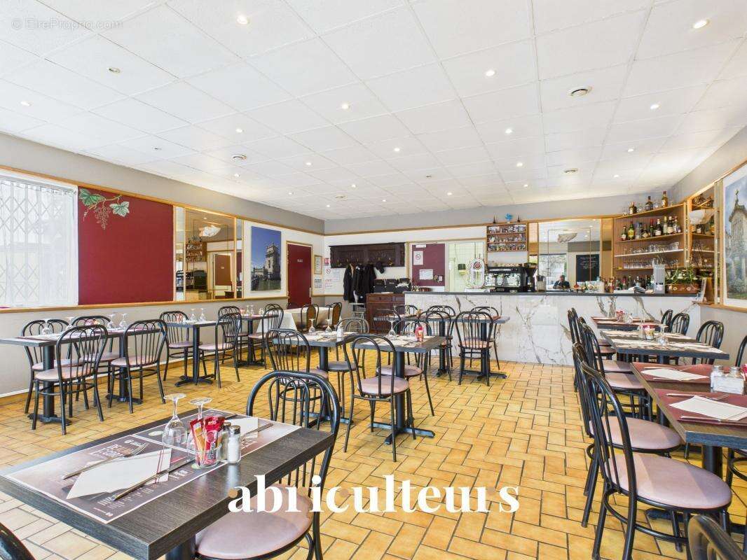 Commerce  Cession de bail de 95.00 m² en vente à  Wissous (91320) - photo 5