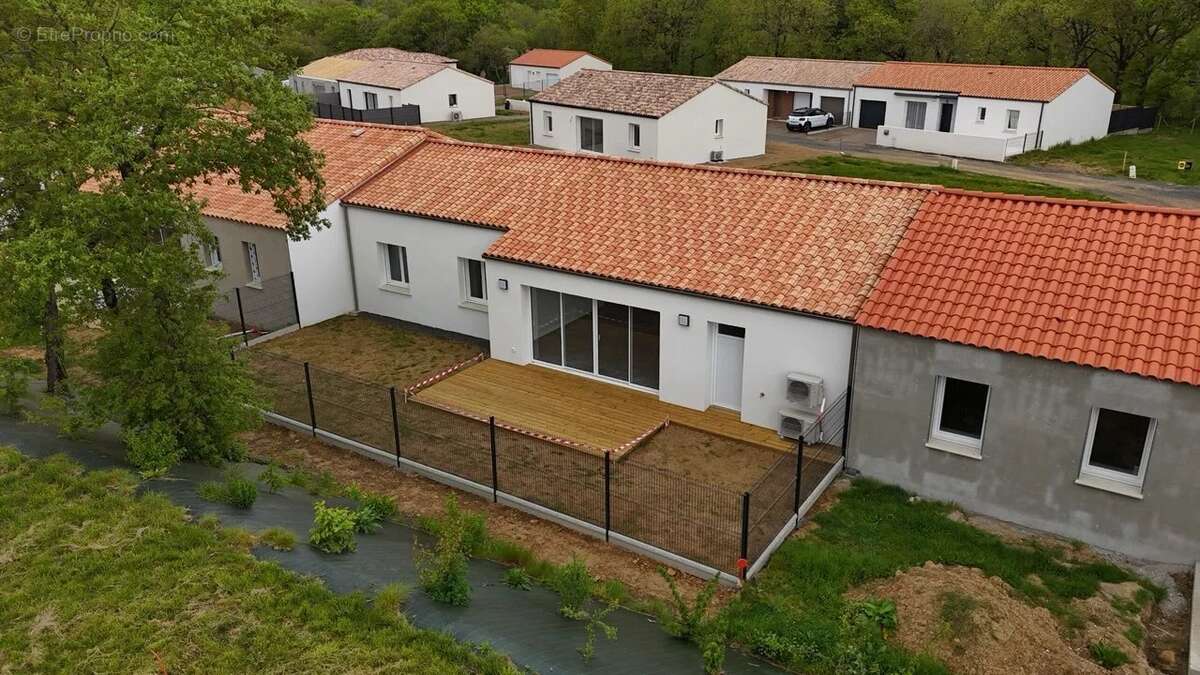 Maison à TALMONT-SAINT-HILAIRE