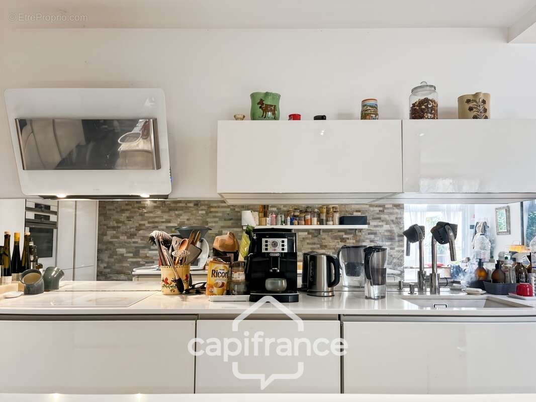 Appartement esprit maison – 164 m² – cour intérieure + box 1 voiture – rue Manessier – Nogent-sur-Marne - photo 8