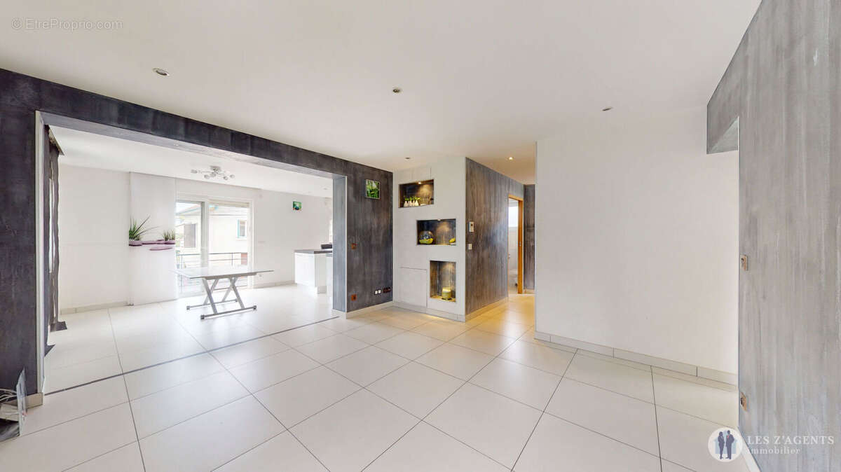 Maison à SAINT-MARTIN-D&#039;HERES