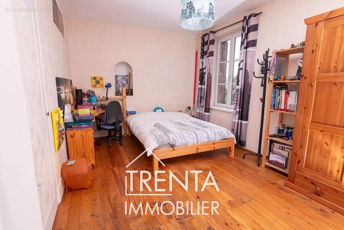 Maison à SAINT-JEAN-DE-MOIRANS