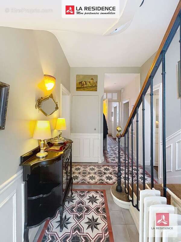 Maison à PARIS-17E
