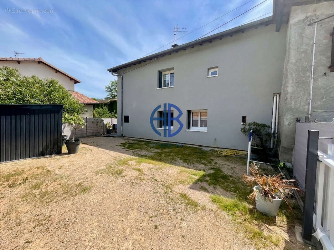 Maison à OYTIER-SAINT-OBLAS