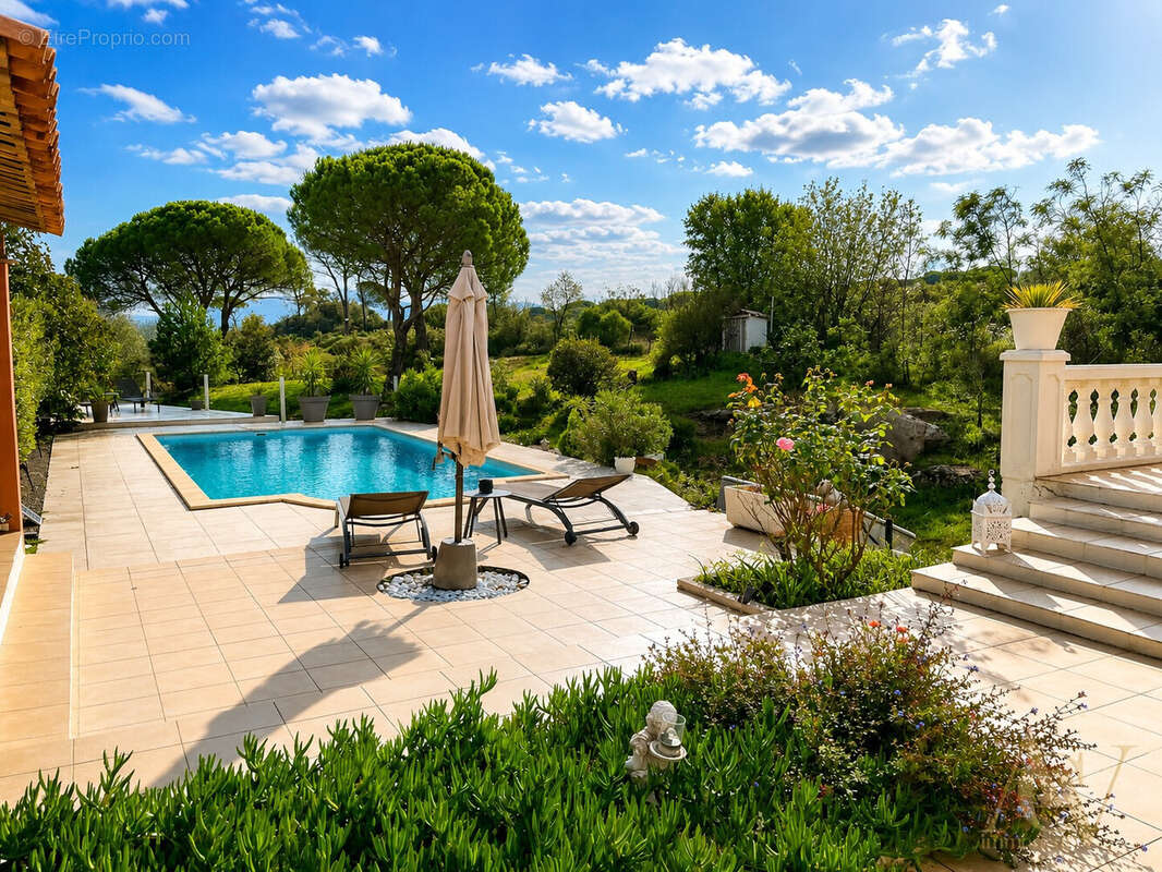 Villa 4 pièces avec piscine et vue exceptionnelle 9 - Maison à VIDAUBAN