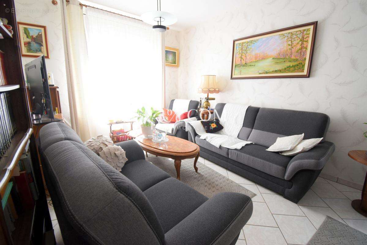 Maison individuelle avec terrain et grand garage sur FOUG - photo 8