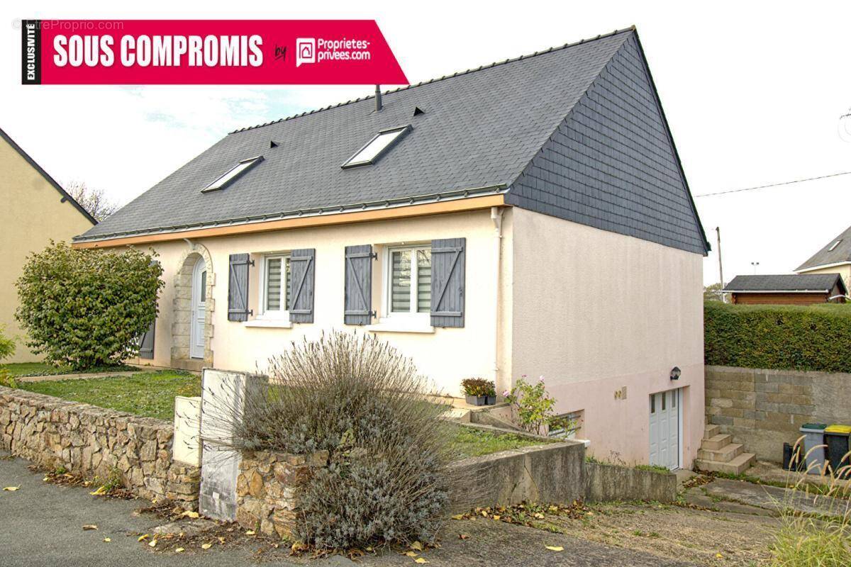 Maison à LA MEMBROLLE-SUR-LONGUENEE