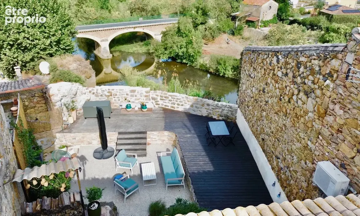 Magnifique Maison de Village en Pierre avec Deux Chambres et une Vue Imprenable - photo 3