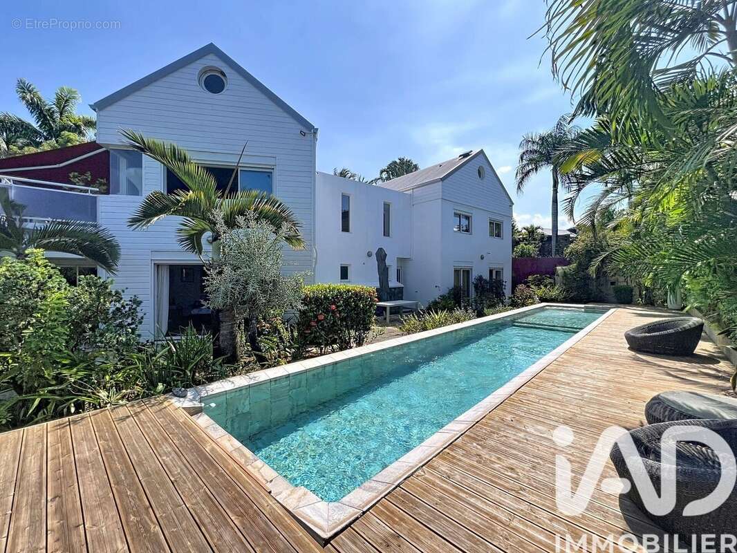 Photo 2 - Maison à SAINT-PIERRE