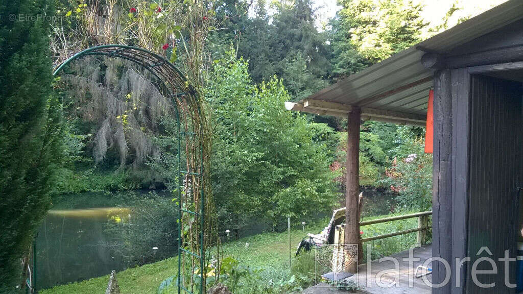 Terrain à NOISY-SUR-ECOLE