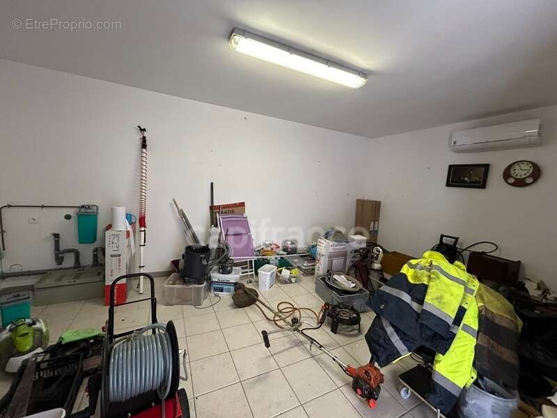 Dpt Dordogne (24), à vendre COULAURES maison P11 de 390 m² - Terrain de 4 828,00 m² - Plain pied - photo 35