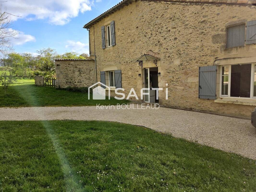 Photo 1 - Maison à PAMPLIE