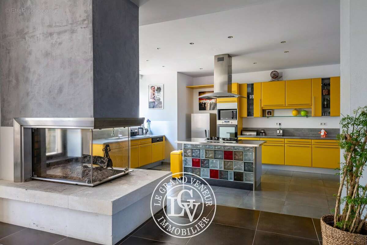 Maison à SAMOIS-SUR-SEINE