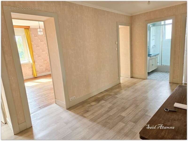 Maison à CHATEL-SUR-MOSELLE