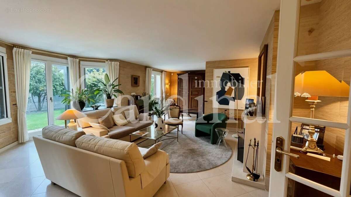 Maison à NOISY-LE-ROI