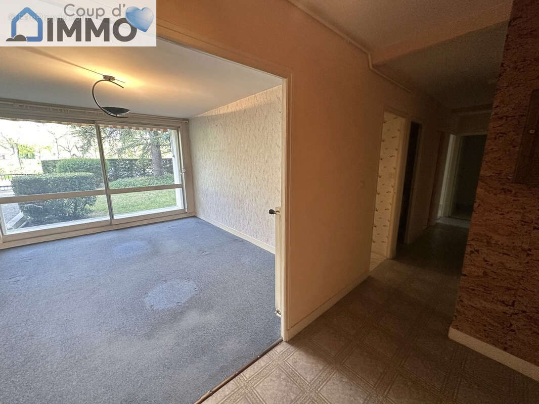 Appartement à SAINT-JULIEN-LES-VILLAS