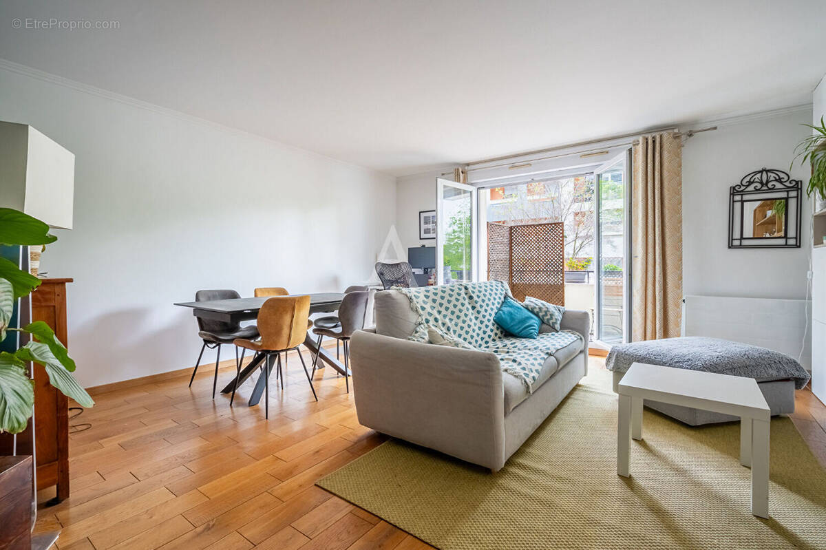 Appartement à ISSY-LES-MOULINEAUX