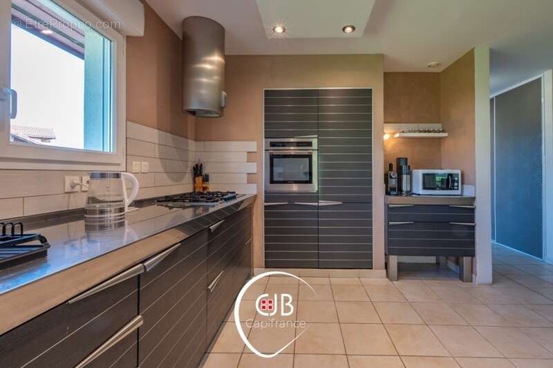 La Roche Sur Foron (74800): Appartement 3 pièces, 1 balcon, 2 terrasses et garage - photo 13
