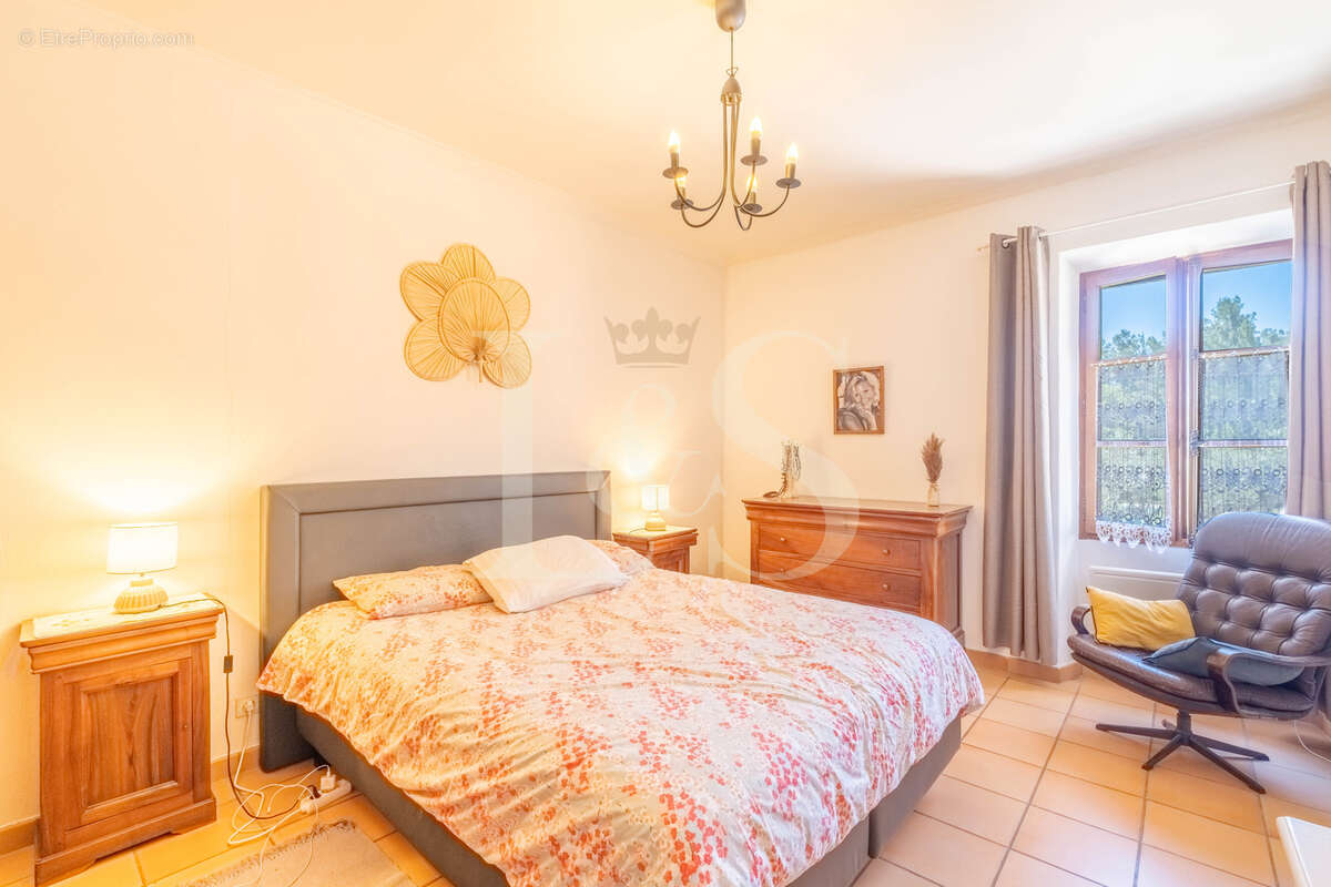Maison à VAISON-LA-ROMAINE