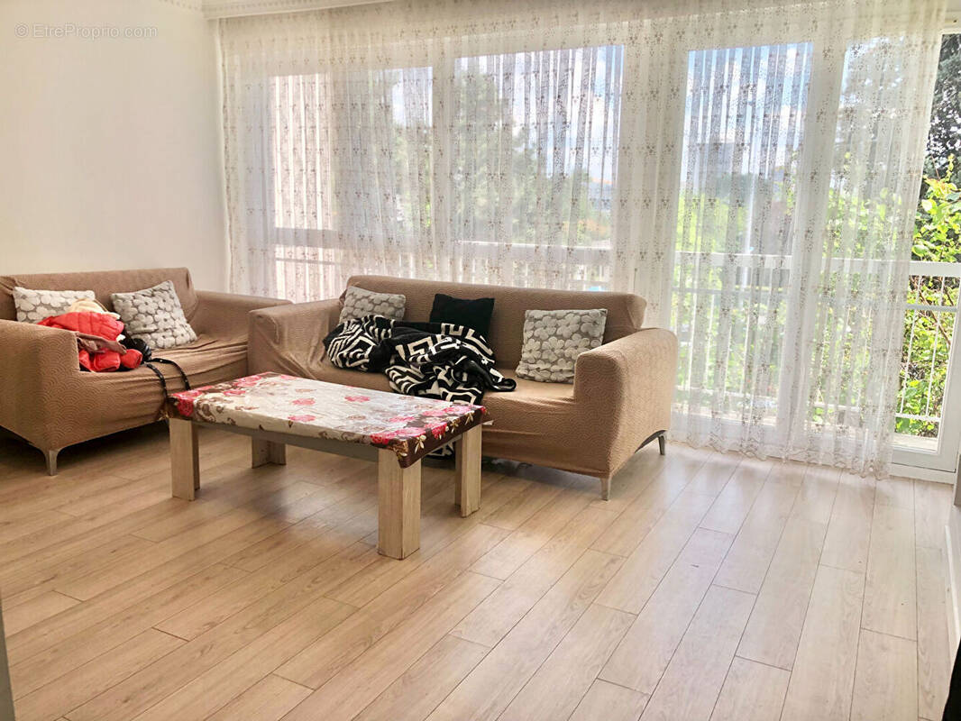 Appartement à SARCELLES
