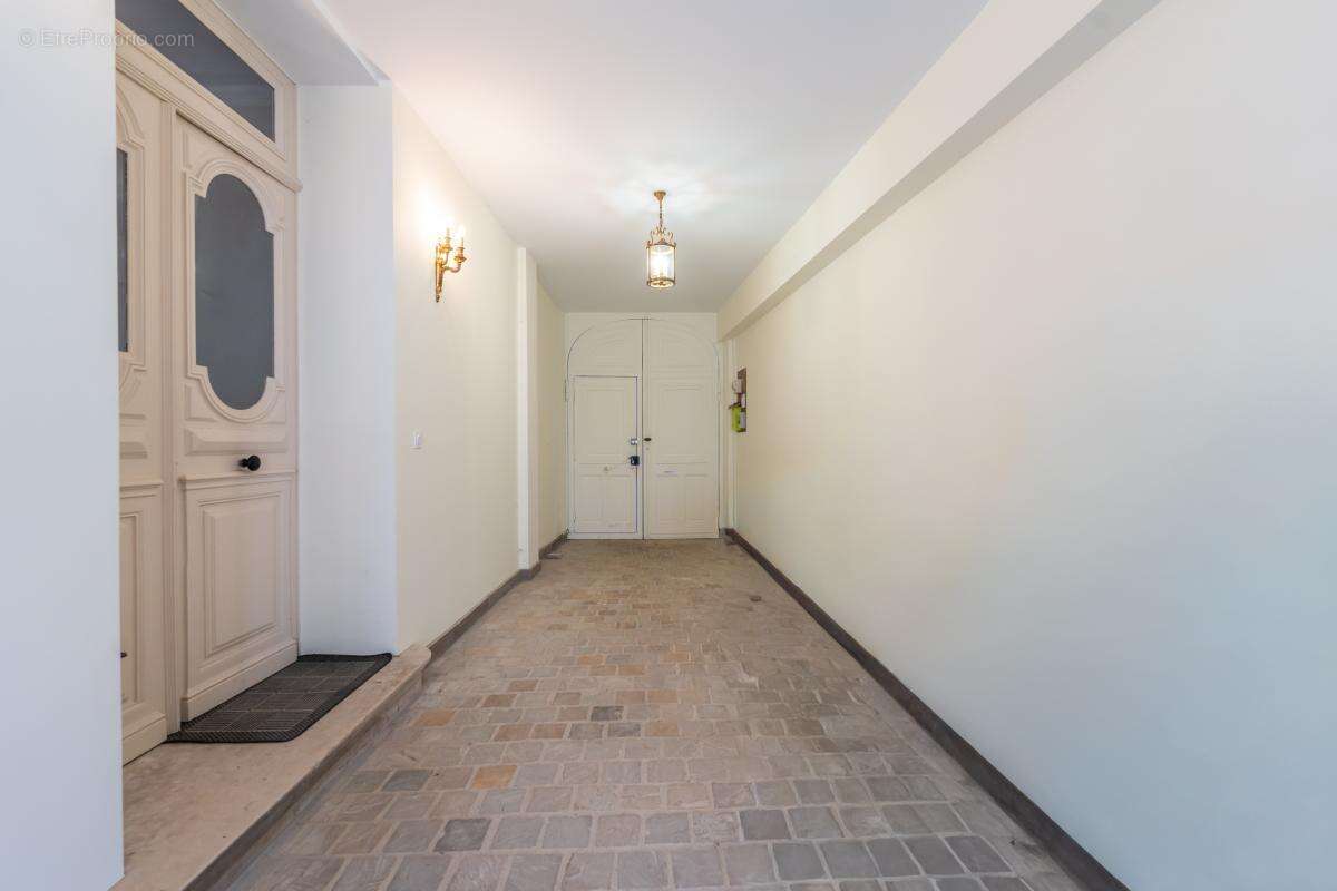 Maison 421 m² à Puiseaux  - photo 8