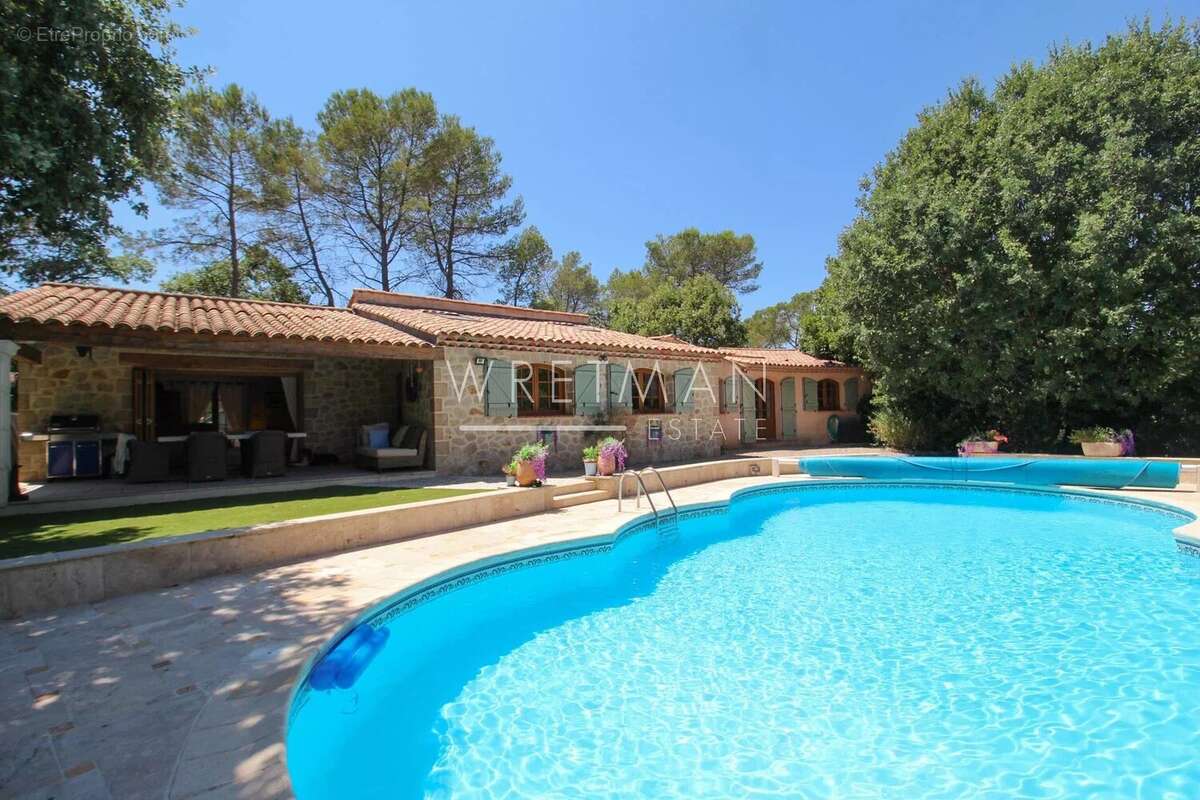 Maison à FAYENCE