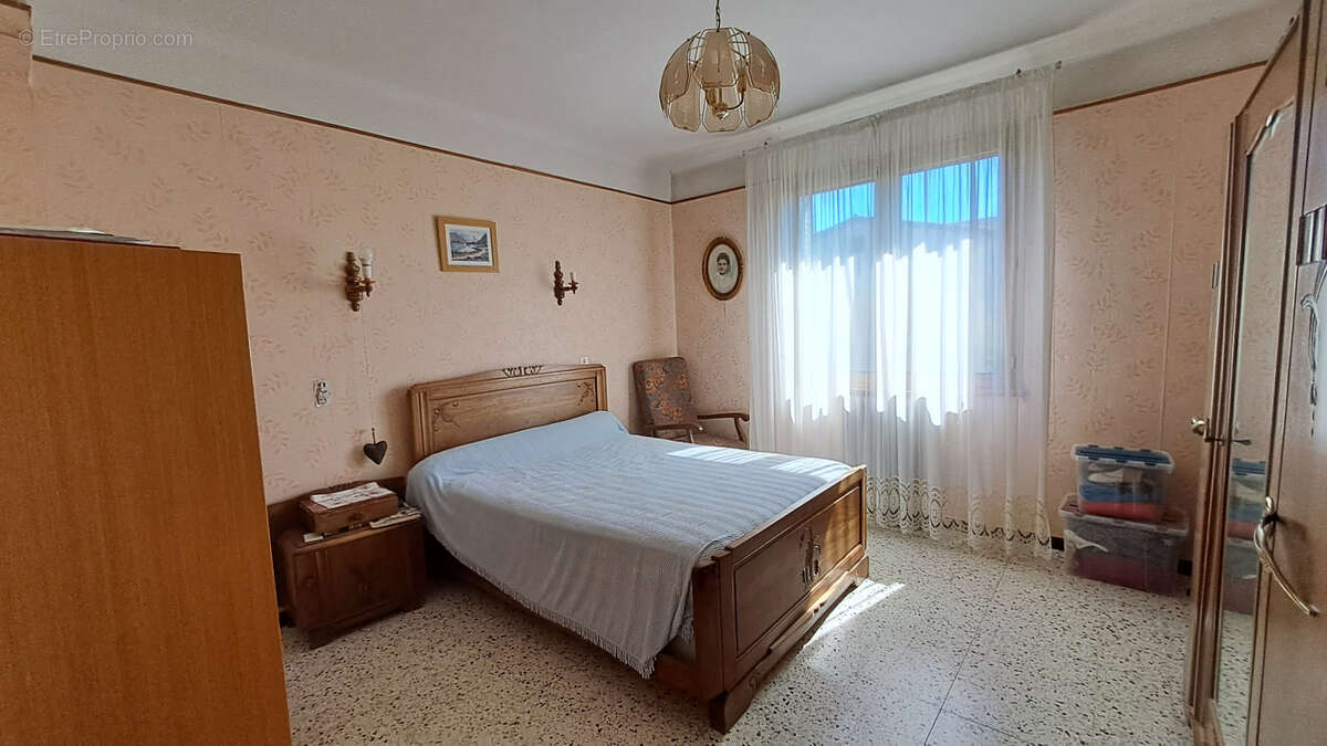 Maison à BOLLENE