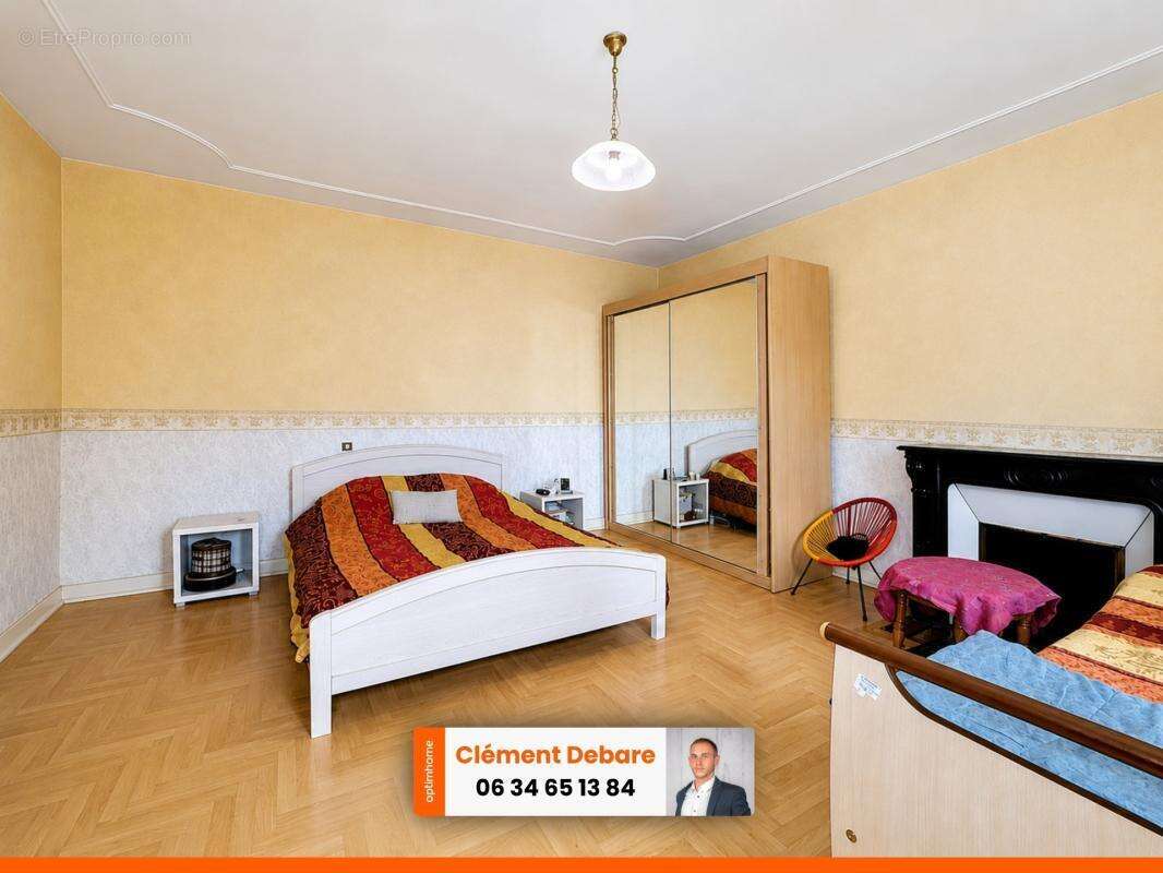 Maison avec plus de 200 m² avec 5 chambres - photo 10