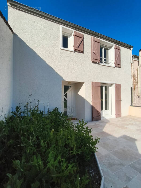 Maison à MONTALIEU-VERCIEU